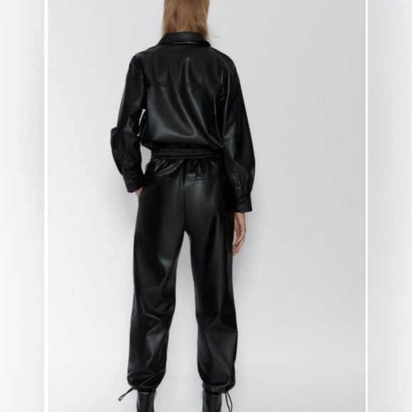 NWT Zara Faux Leather Balloon Joggers. Color Black. Size Medium. - Picture 3 of 14